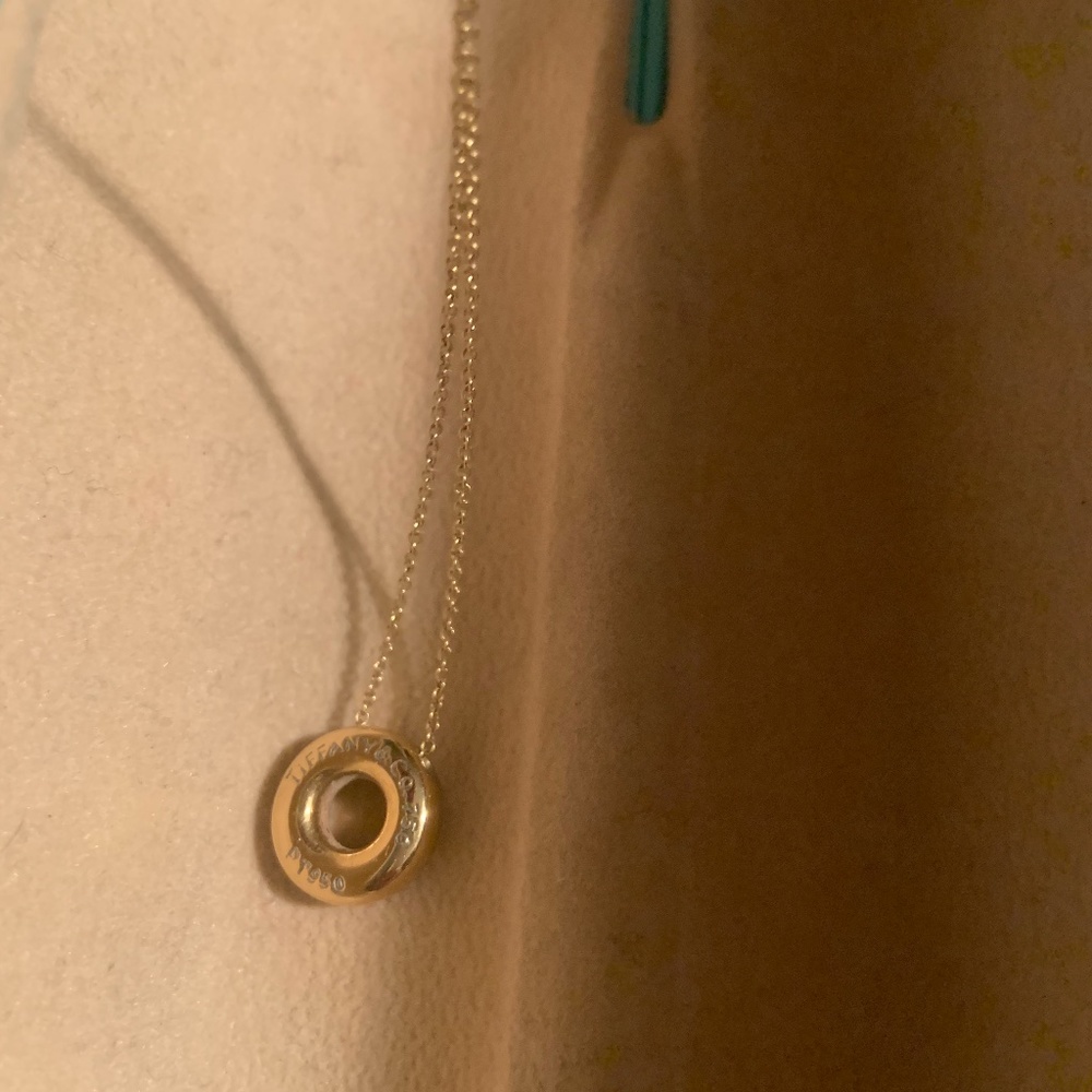 18k solid Tiffany necklace with diamonds